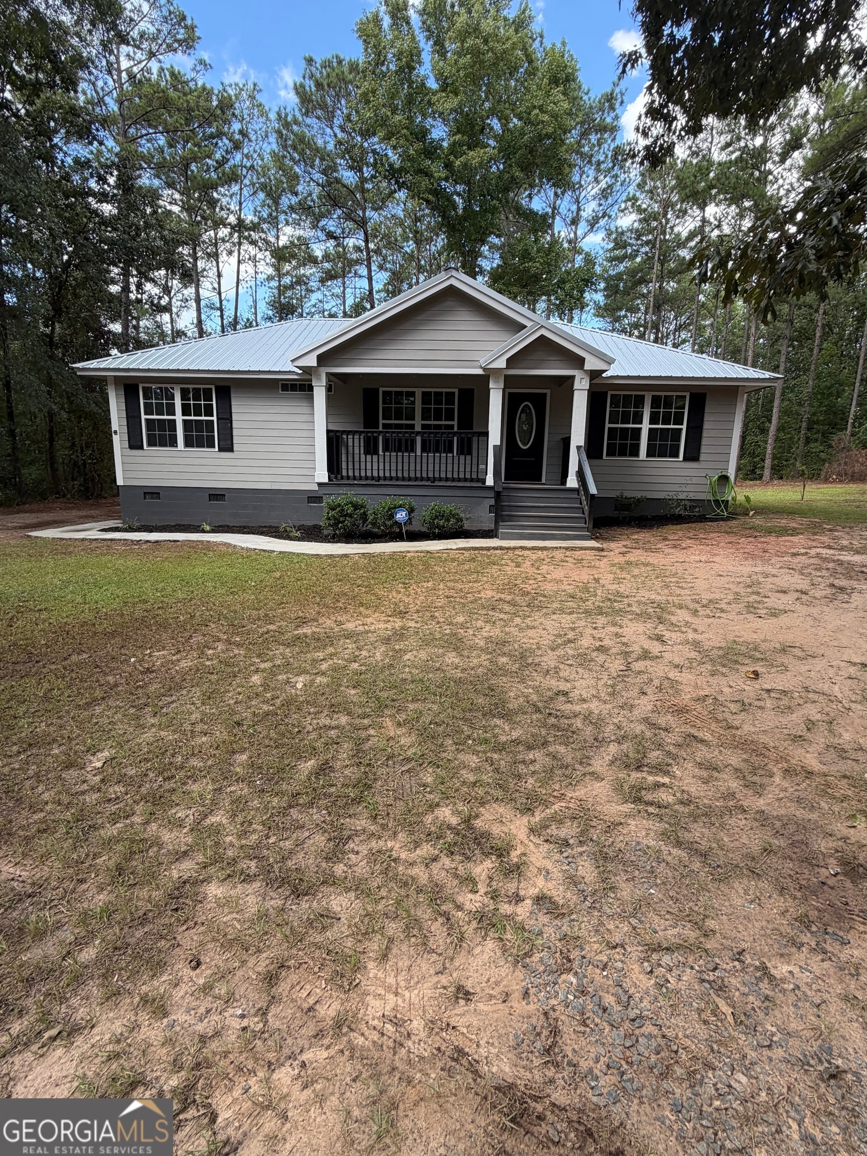 335 Harvey Cir, Ellaville, GA 31806