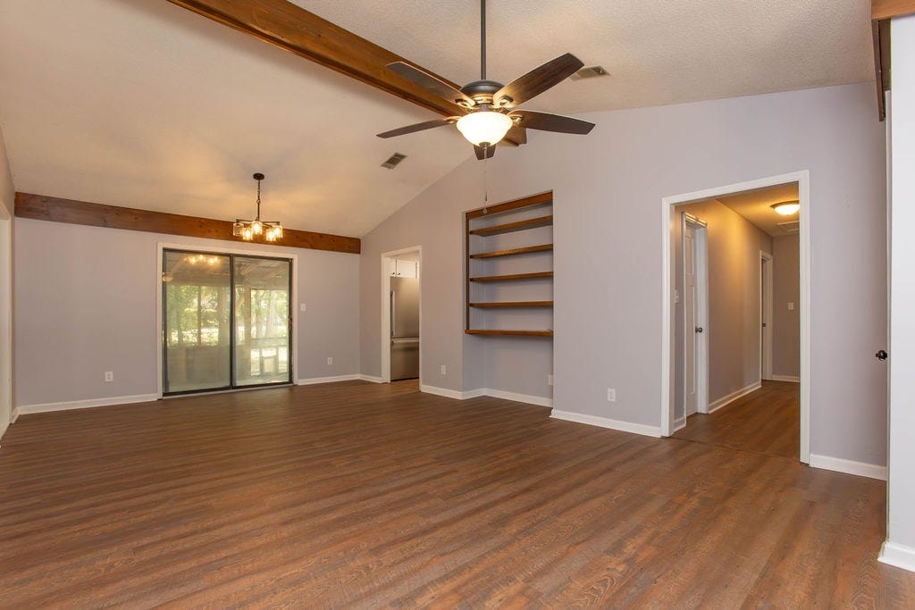 122 Seminole Ave, Leesburg, GA 31763