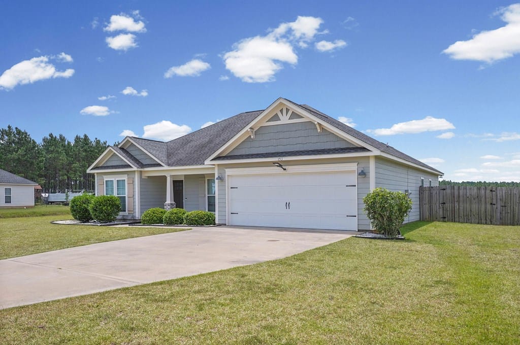 153 Live Oak Drive, Leesburg, GA 31763