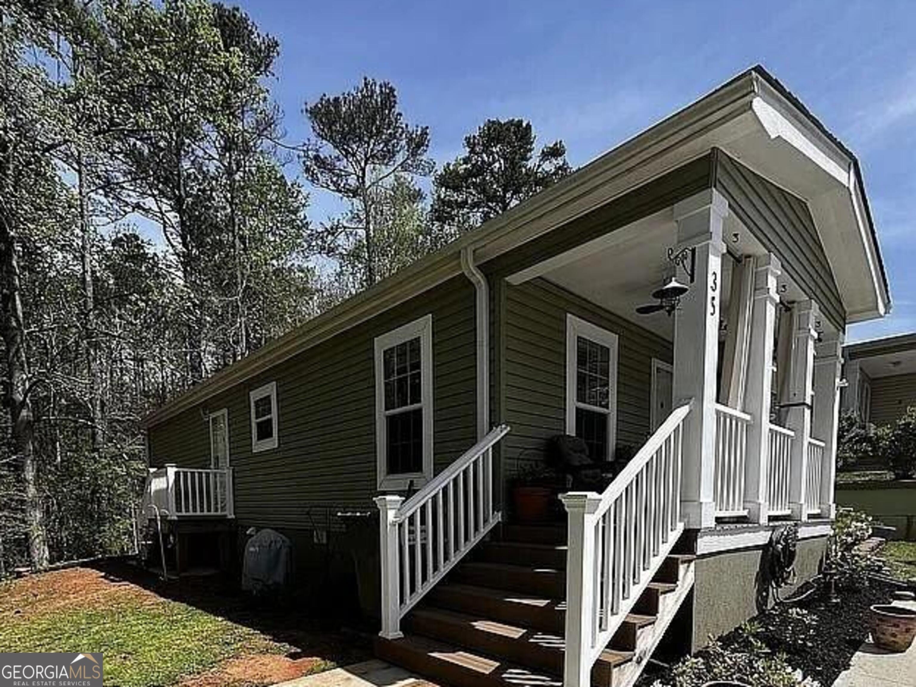 35 Hillandale St, Newnan, GA 30263