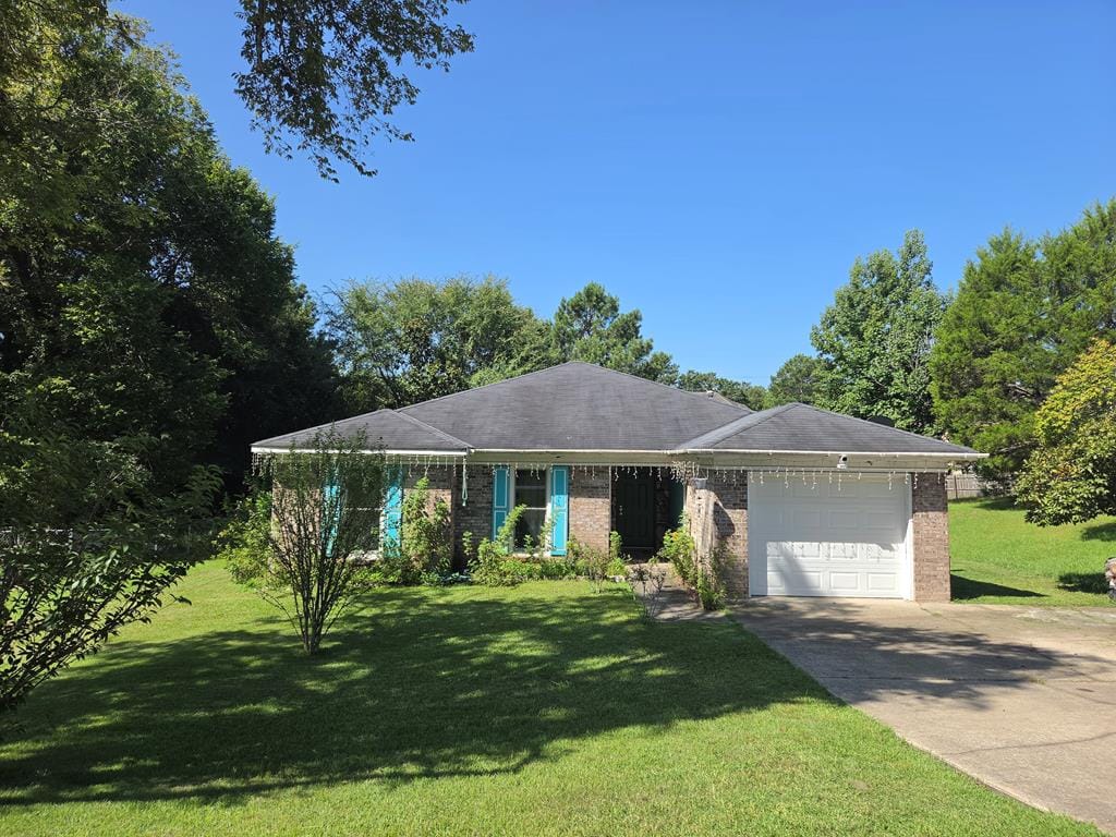 1249 Alta Vista Dr, Columbus, GA 31907