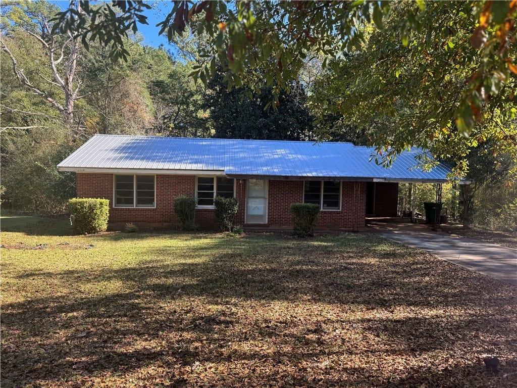 206 6TH, Lafayette, AL, 36862