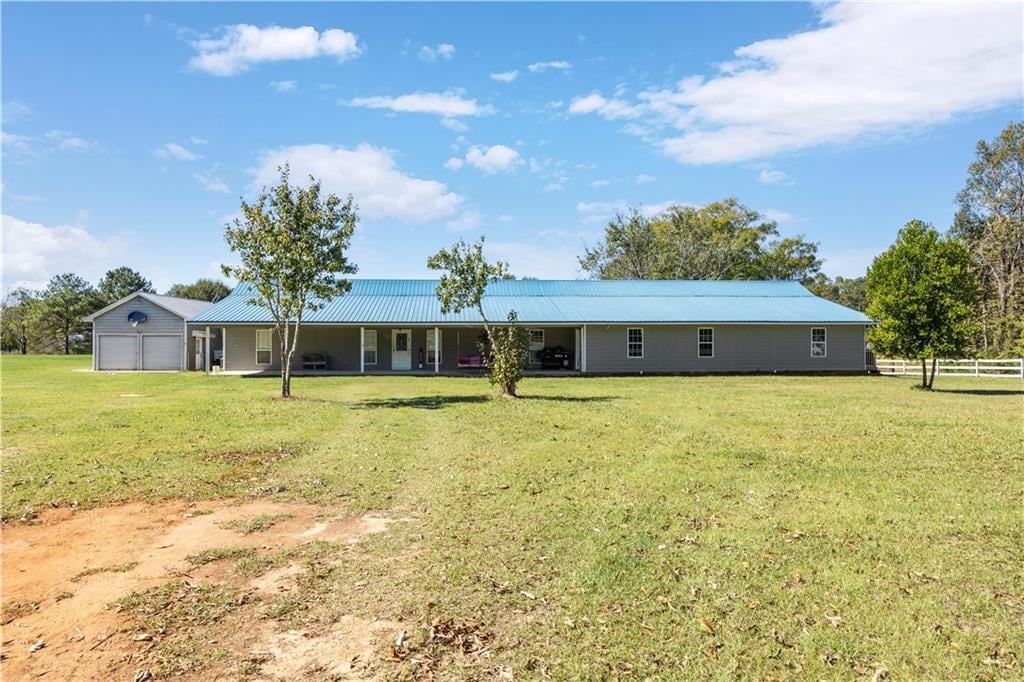 24 Duke Dr, Fort Mitchell, AL 36856