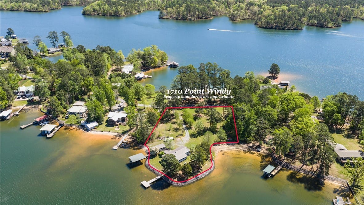1710 Point Windy Dr, Jackson's Gap, AL 36861