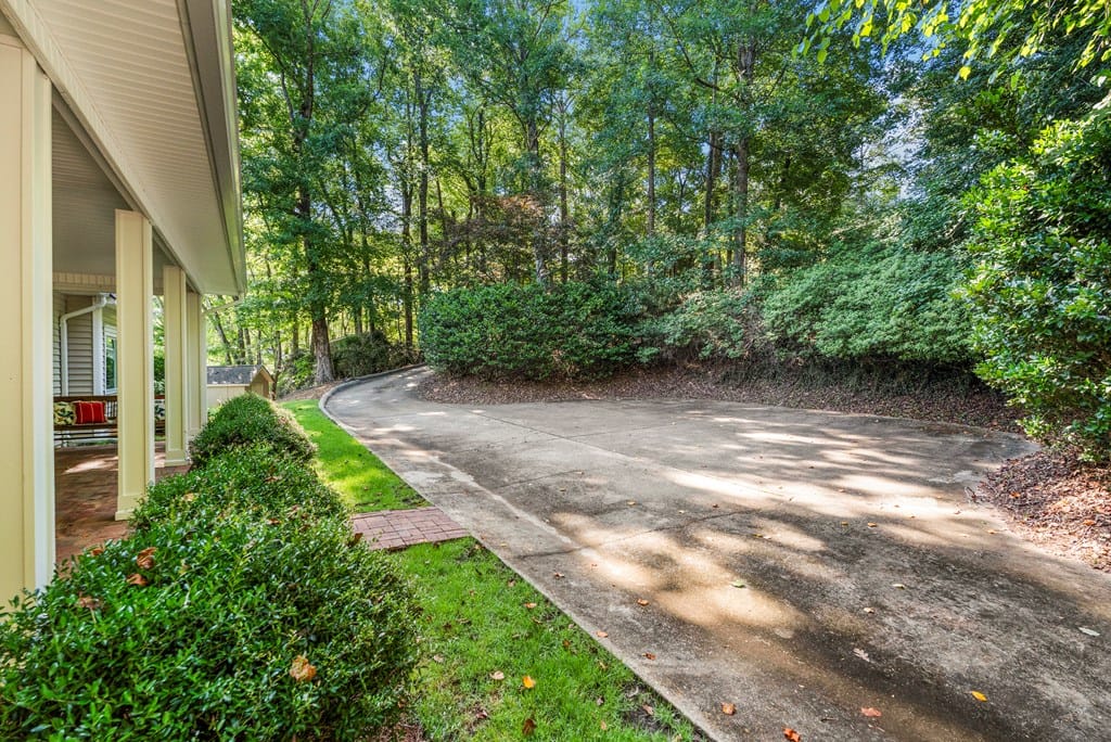 540 Hall Dr, Hamilton, GA 31811