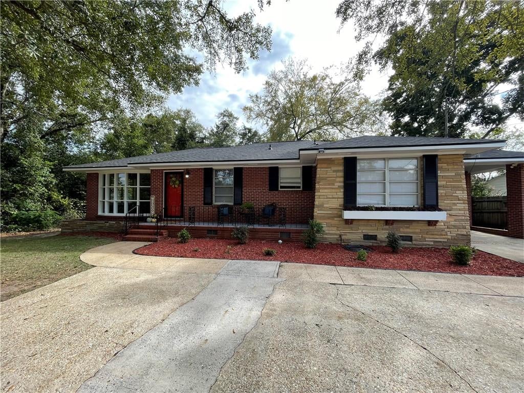 2805 Summerville Rd, Phenix City, AL 36867