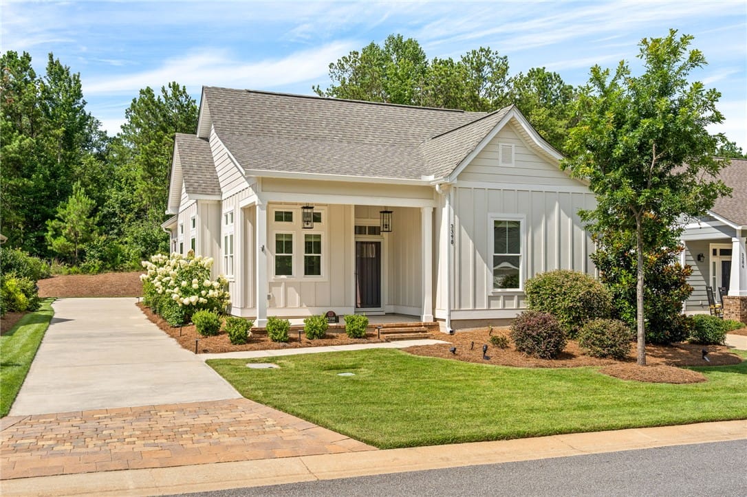 3398 Eagle Trl, Opelika, AL 36801, Welcome to 3398 Eagle Trail - a move in ready home