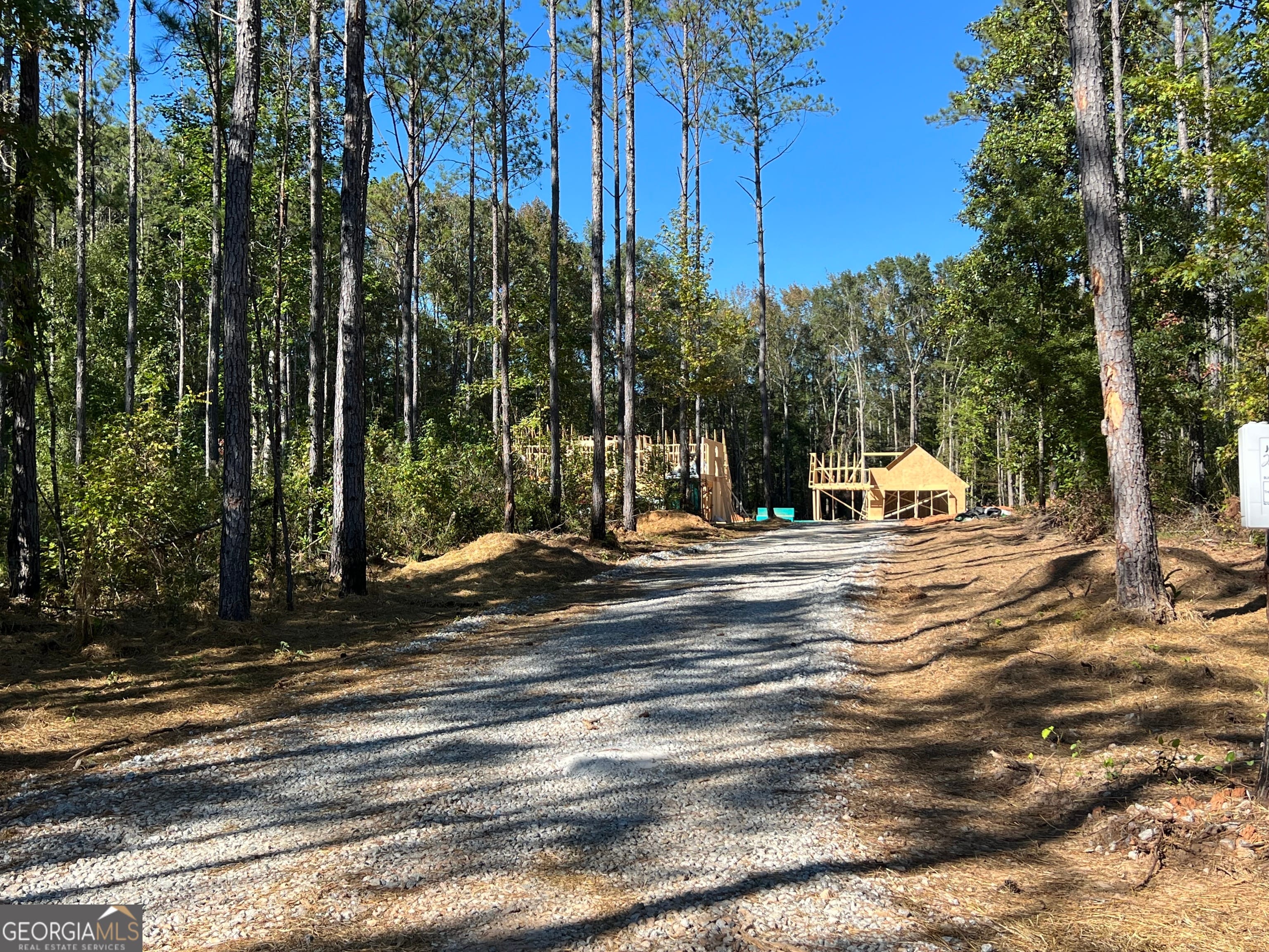 275 Bishop, Meansville, GA, 30256