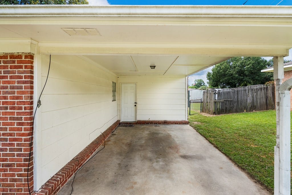 1501 Fletcher Dr, Phenix City, AL 36867
