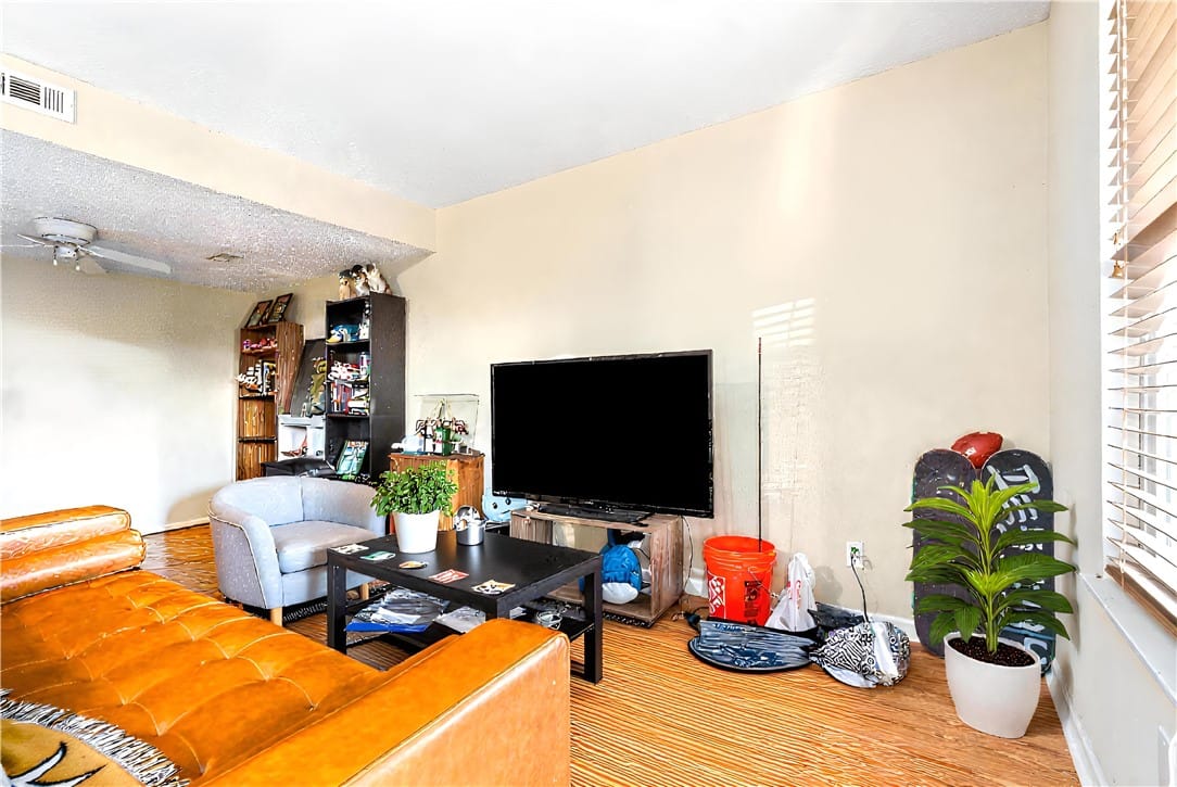 1761 WIRE, Auburn, AL, 36830