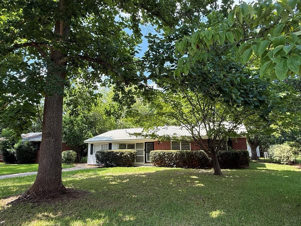 2311 Pembroke Dr, Albany, GA 31707, Metal Roof is 6 Years Old