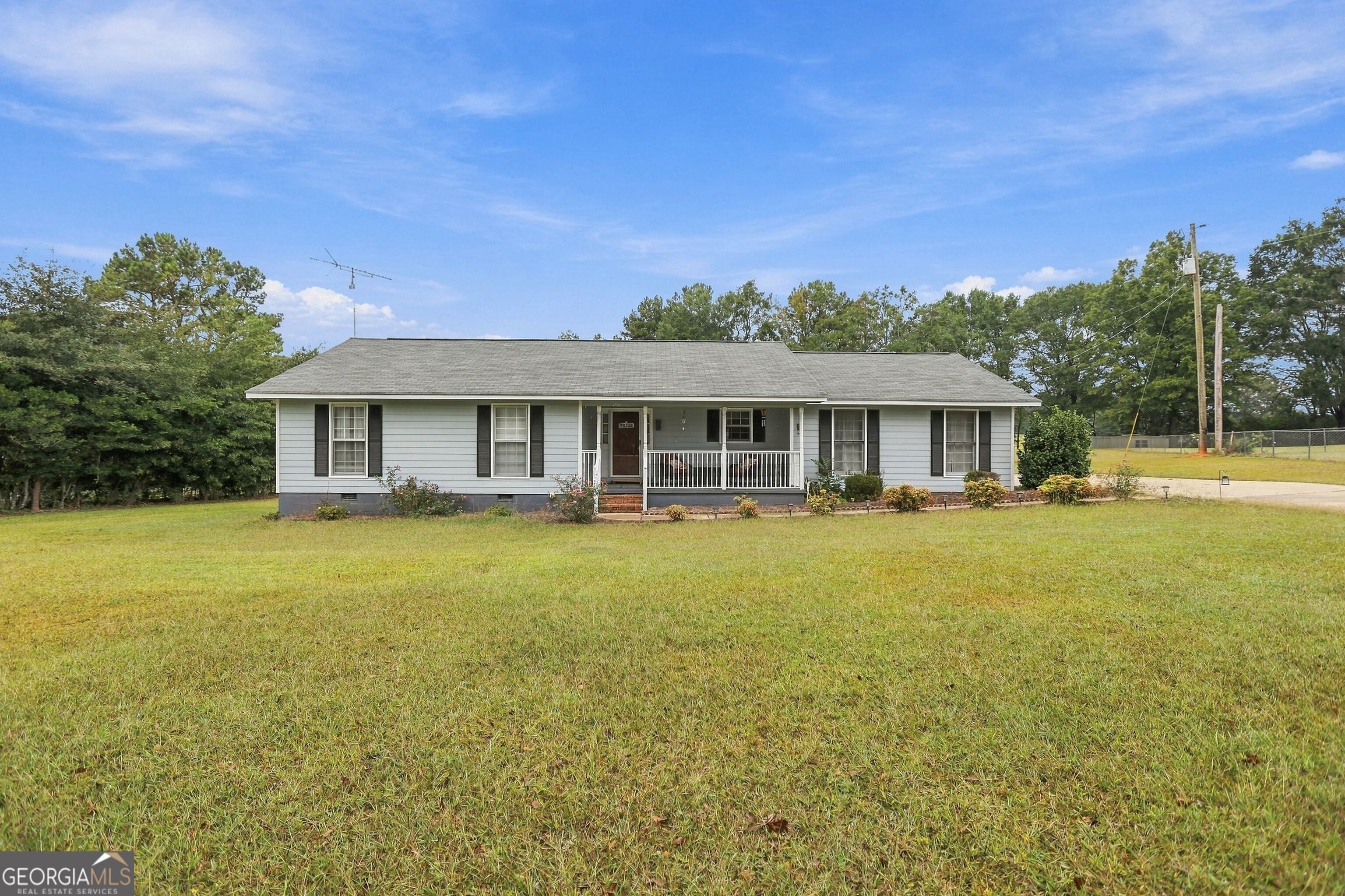 106 Jandale Dr, LaGrange, GA 30241