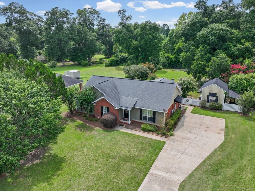 197 Springlake Dr, Leesburg, GA 31763