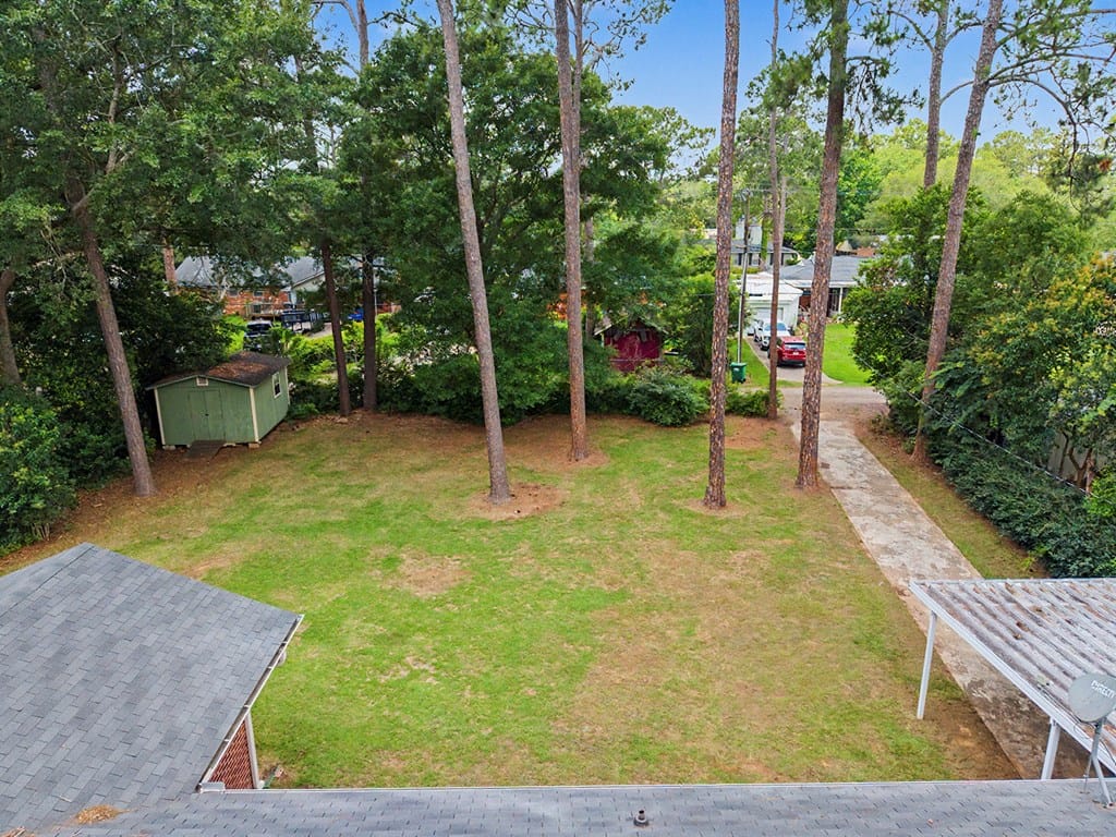 2012 W Lakeridge Dr, Albany, GA 31707