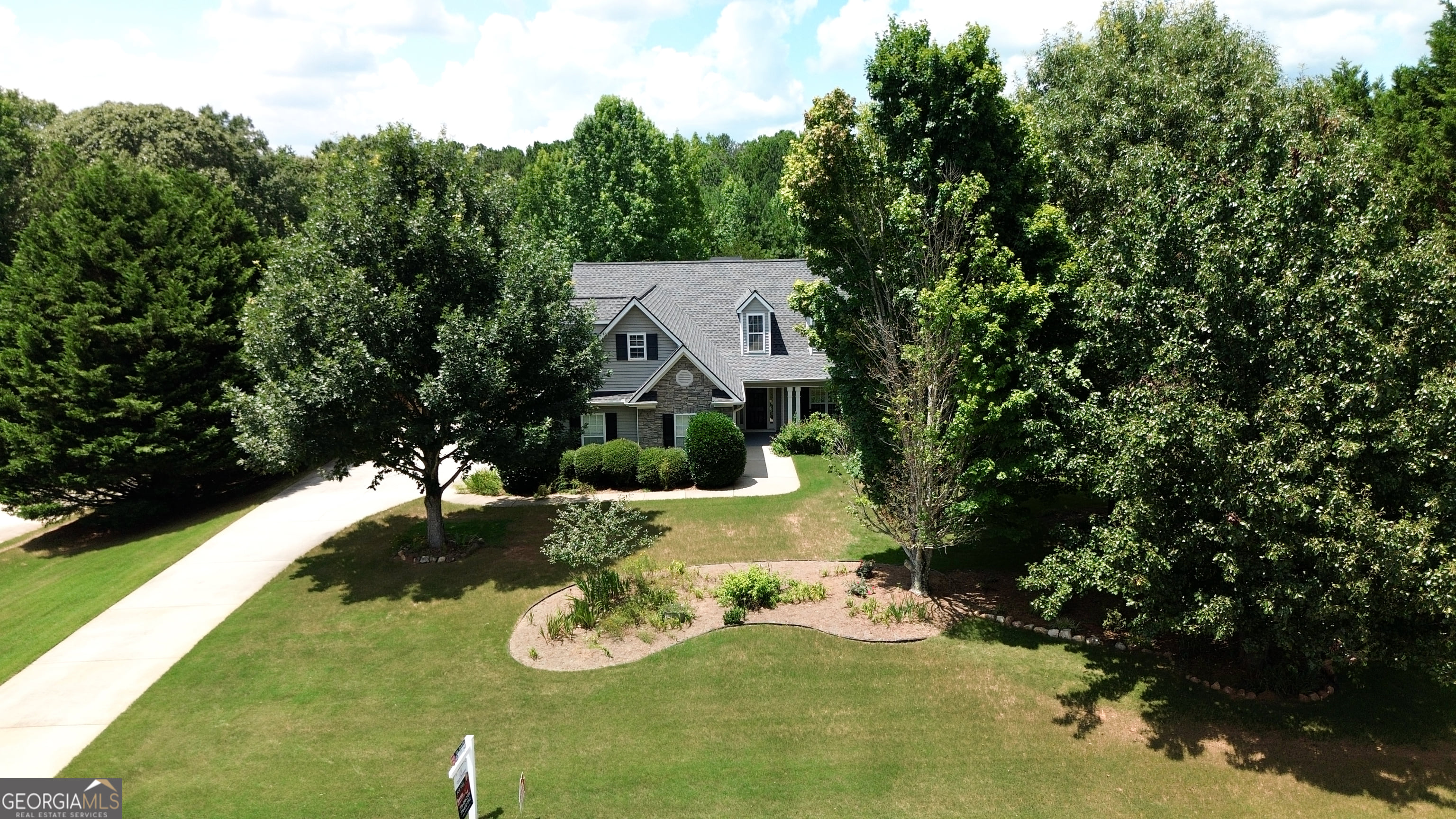 247 Meadows Dr, Senoia, GA 30276