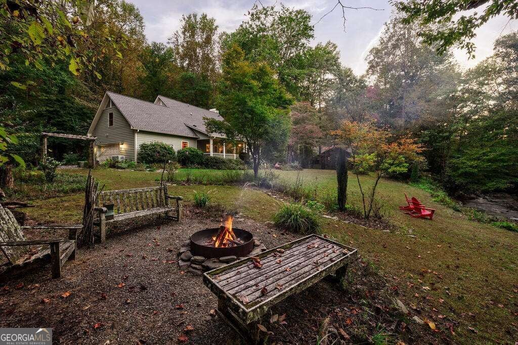 360 Serenity Ln, Hayesville, NC 28904