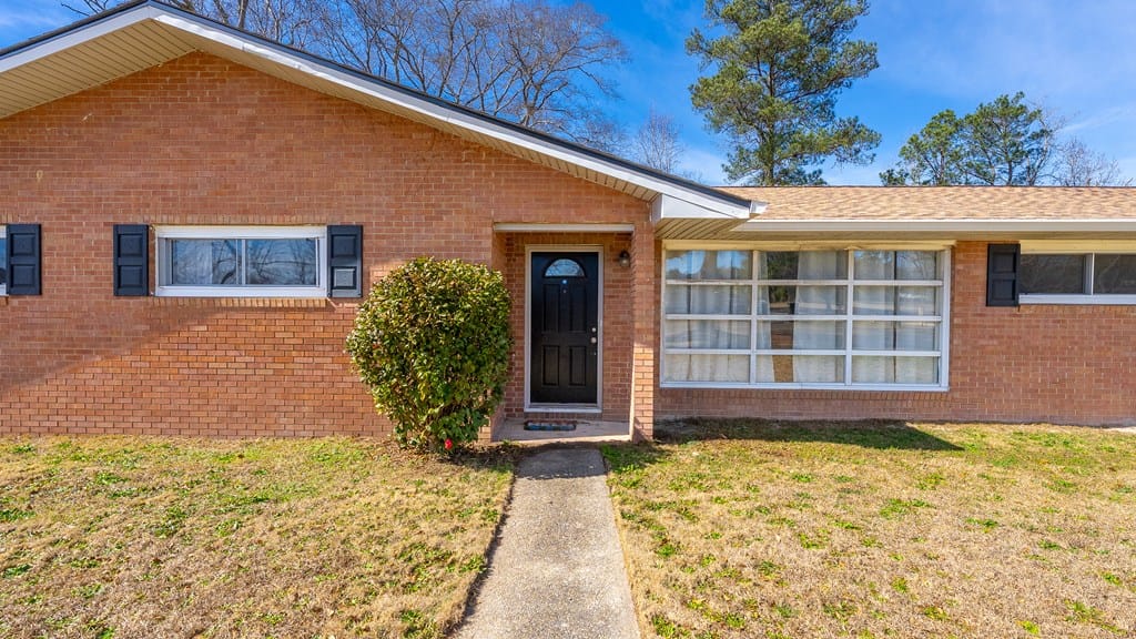 40 Woodland Drive, Phenix City, AL, 36869 — Photo 2