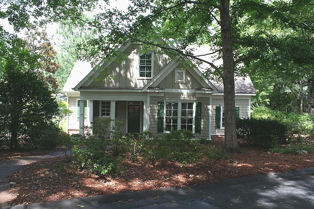 176 Redbud Trl, Pine Mountain, GA 31822