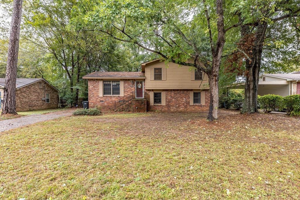 6500 Charter Oaks Cir, Columbus, GA 31909