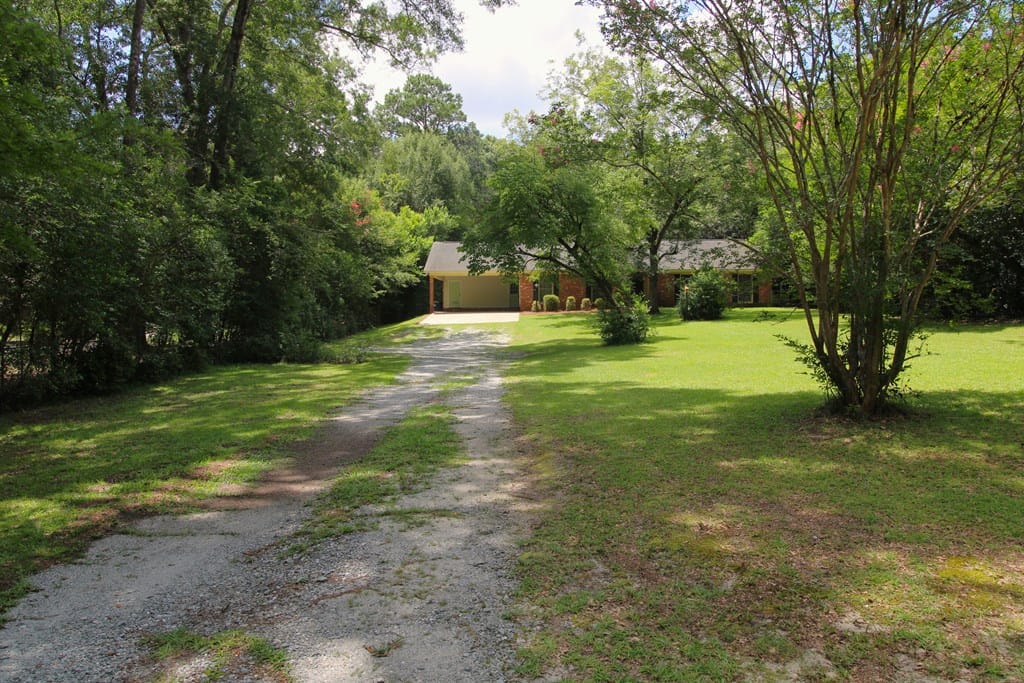 5400 Holland Dr, Columbus, GA 31909, Driveway to home