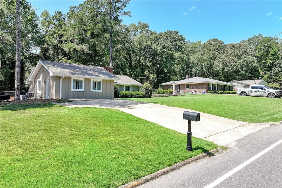 1410 INDIA, Opelika, AL, 36801