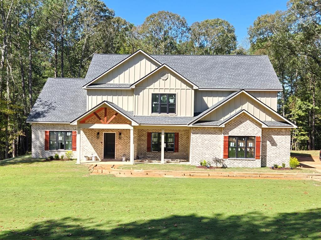 100 Canterbury Dr, LaGrange, GA 30241