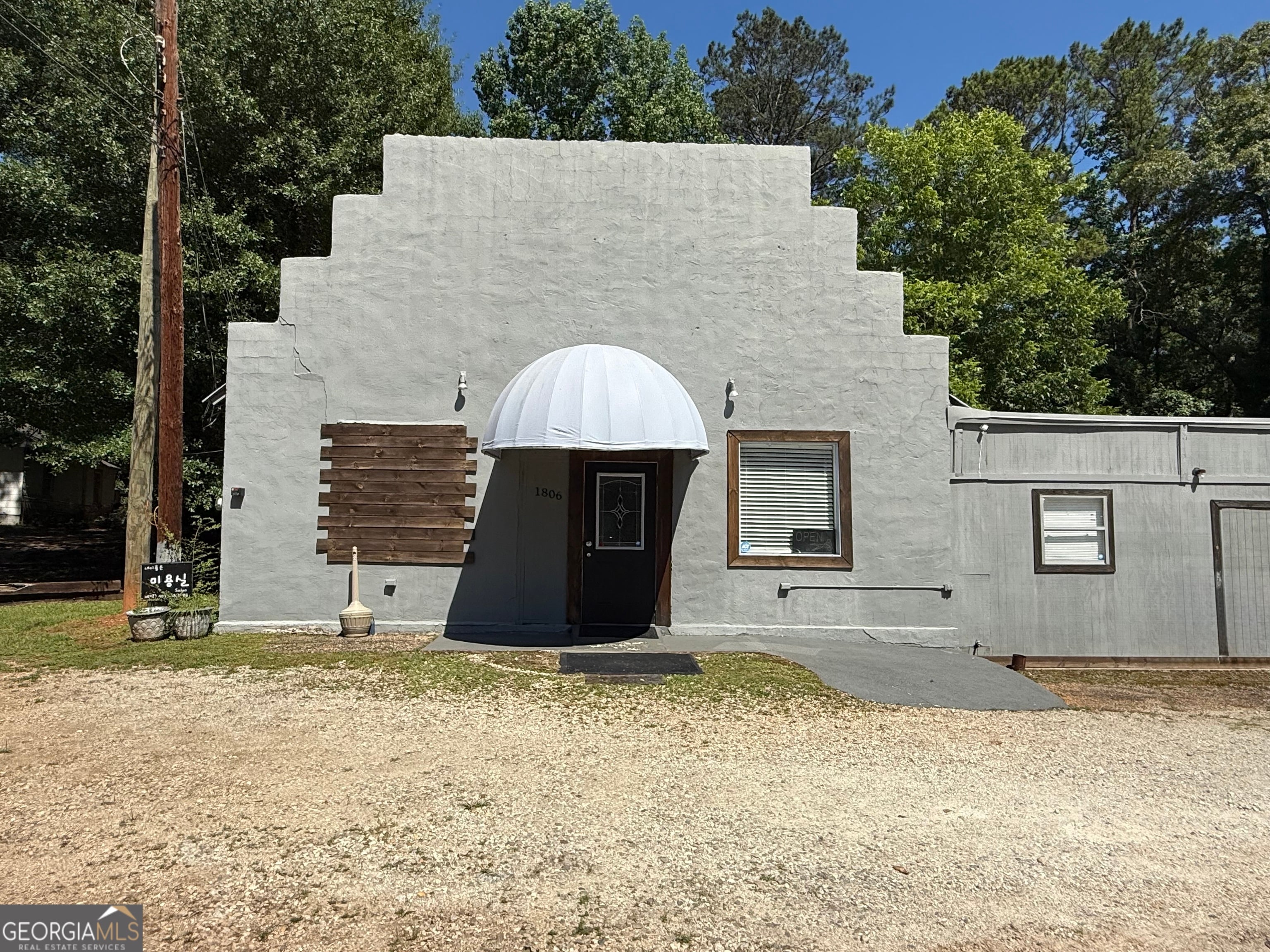 1806 US-29, West Point, GA 31833