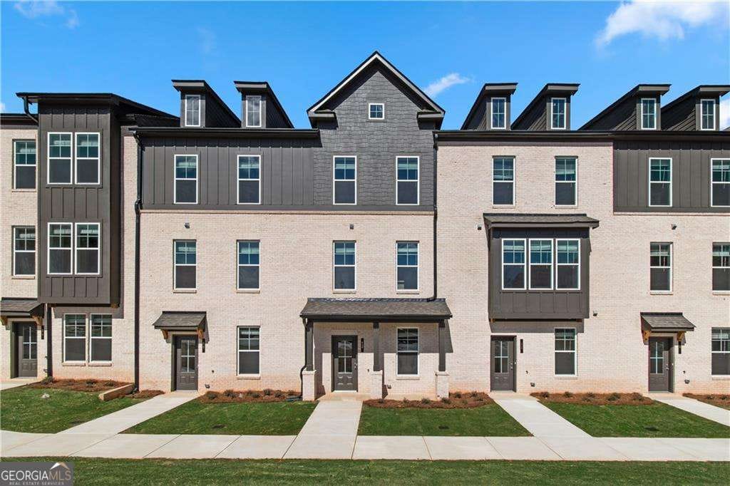 2818 Daybreak Ln, Newnan, GA 30265