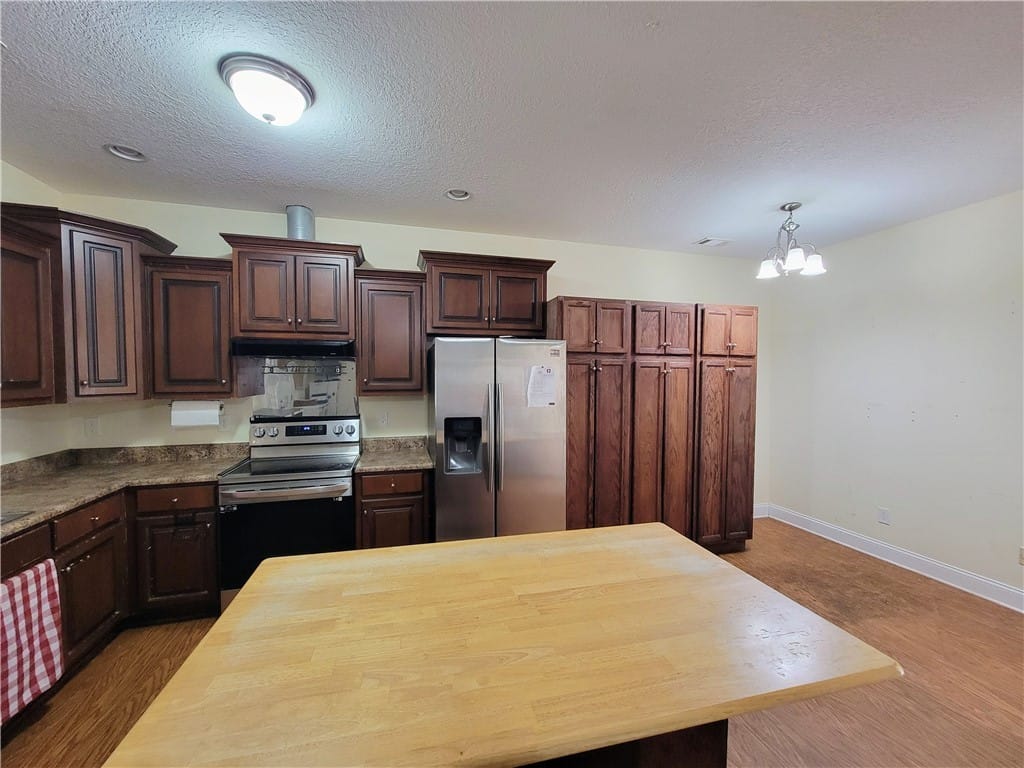 100 Lee Road 367, Valley, AL 36854