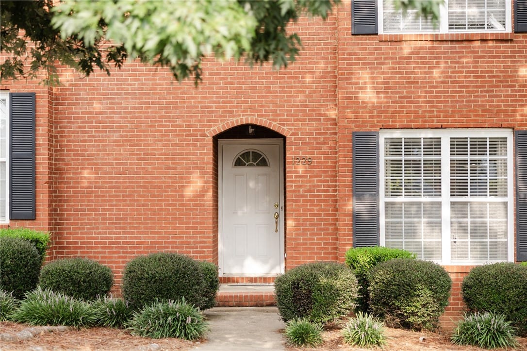 1229 DEAN, Auburn, AL, 36830