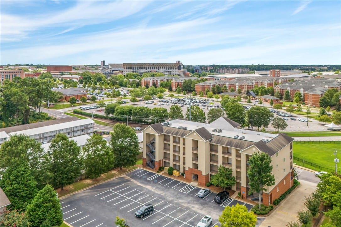 696 E Magnolia Ave #104, Auburn, AL 36830