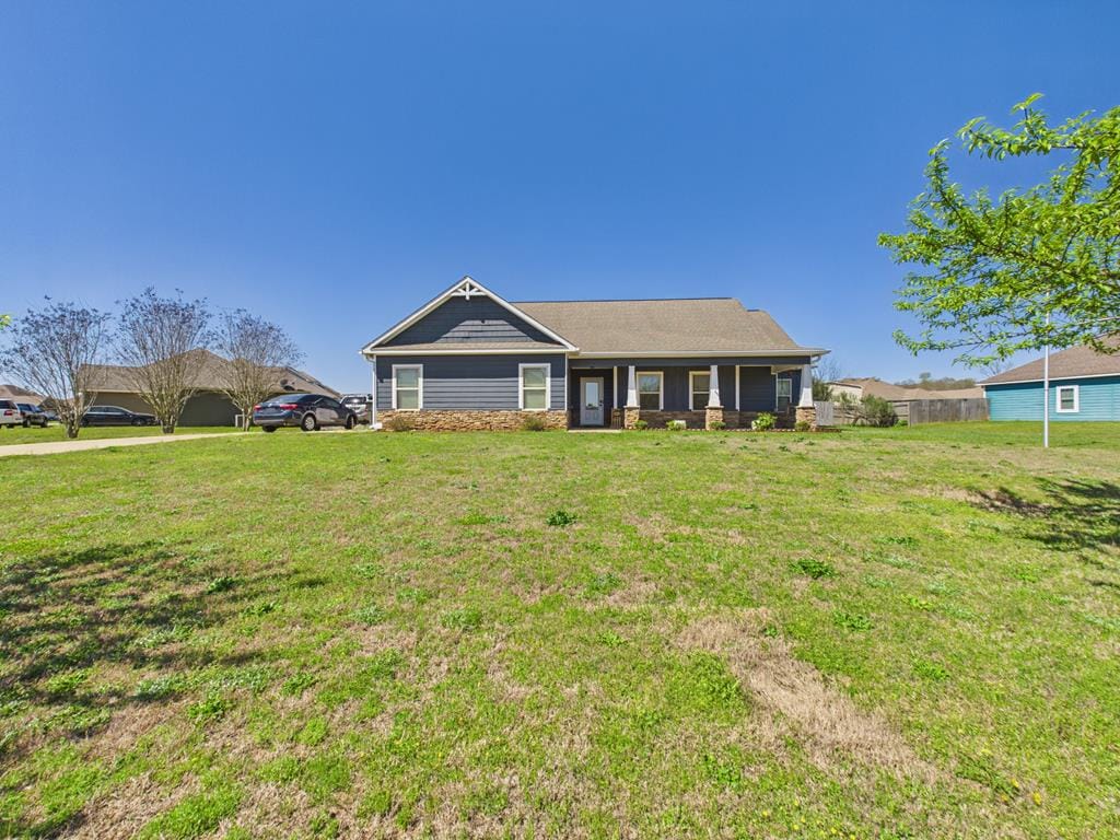 29 Winter Hawk Dr, Fort Mitchell, AL 36856