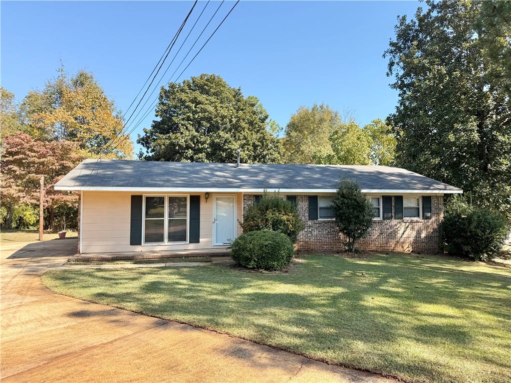 1101 BROWNSTONE, Opelika, AL, 36801 — Photo 1