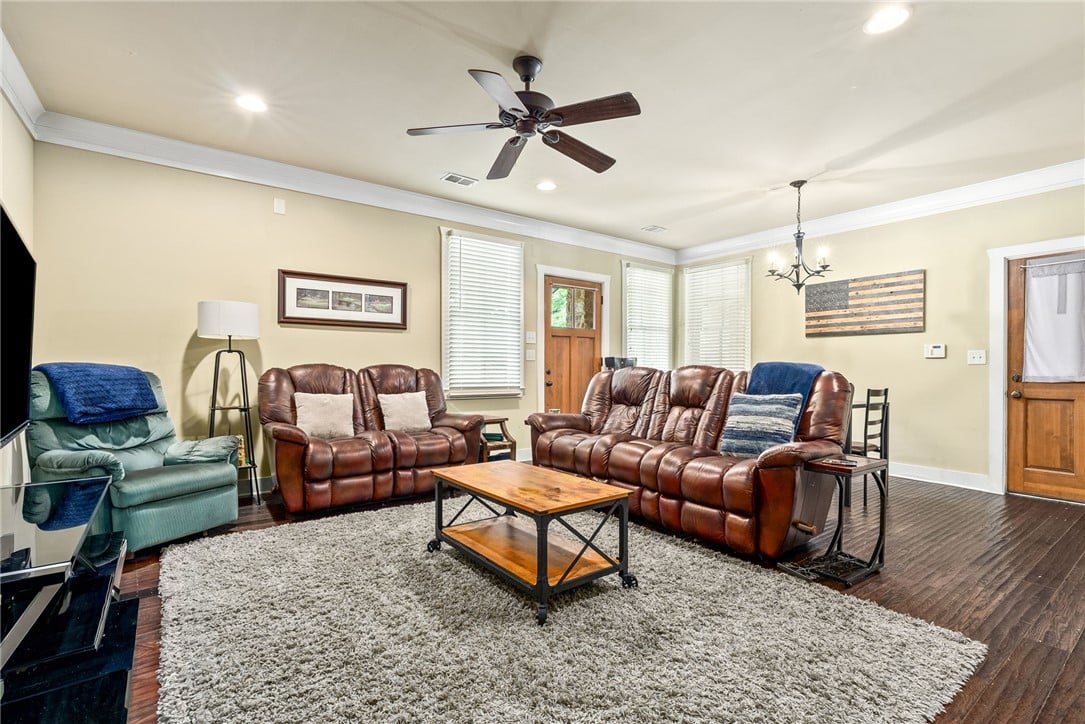 650 DEKALB #1014, Auburn, AL 36830