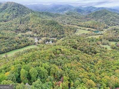 1 Skyview Dr, Hayesville, NC 28904