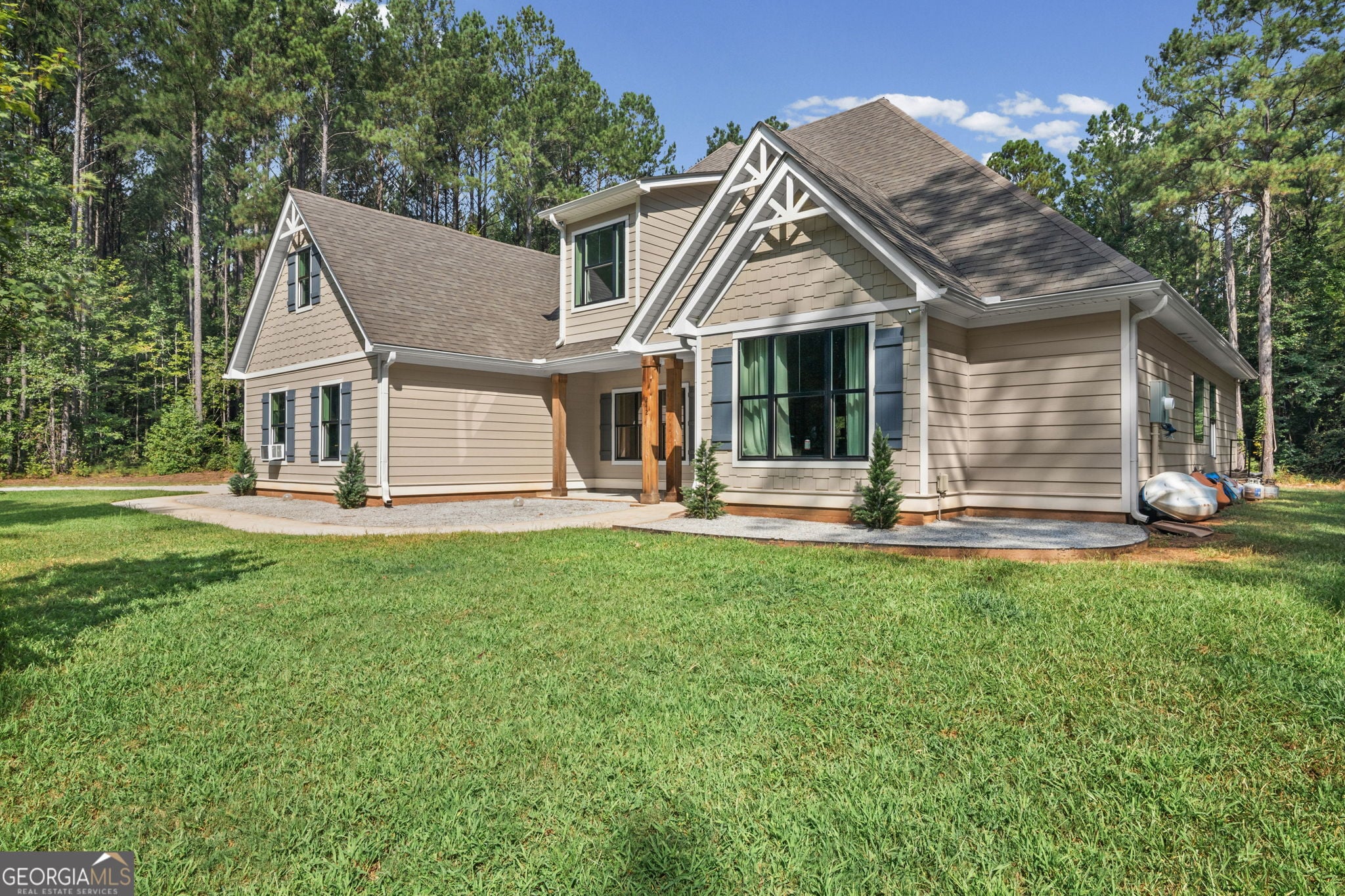 242 Roberts Pond Rd, Senoia, GA 30276