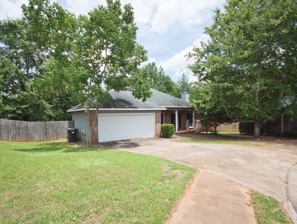 182 Plum Ct, Columbus, GA 31909