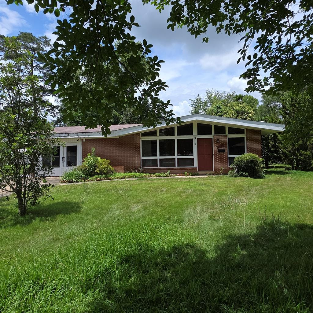 3023 Colonial Dr, Columbus, GA 31903