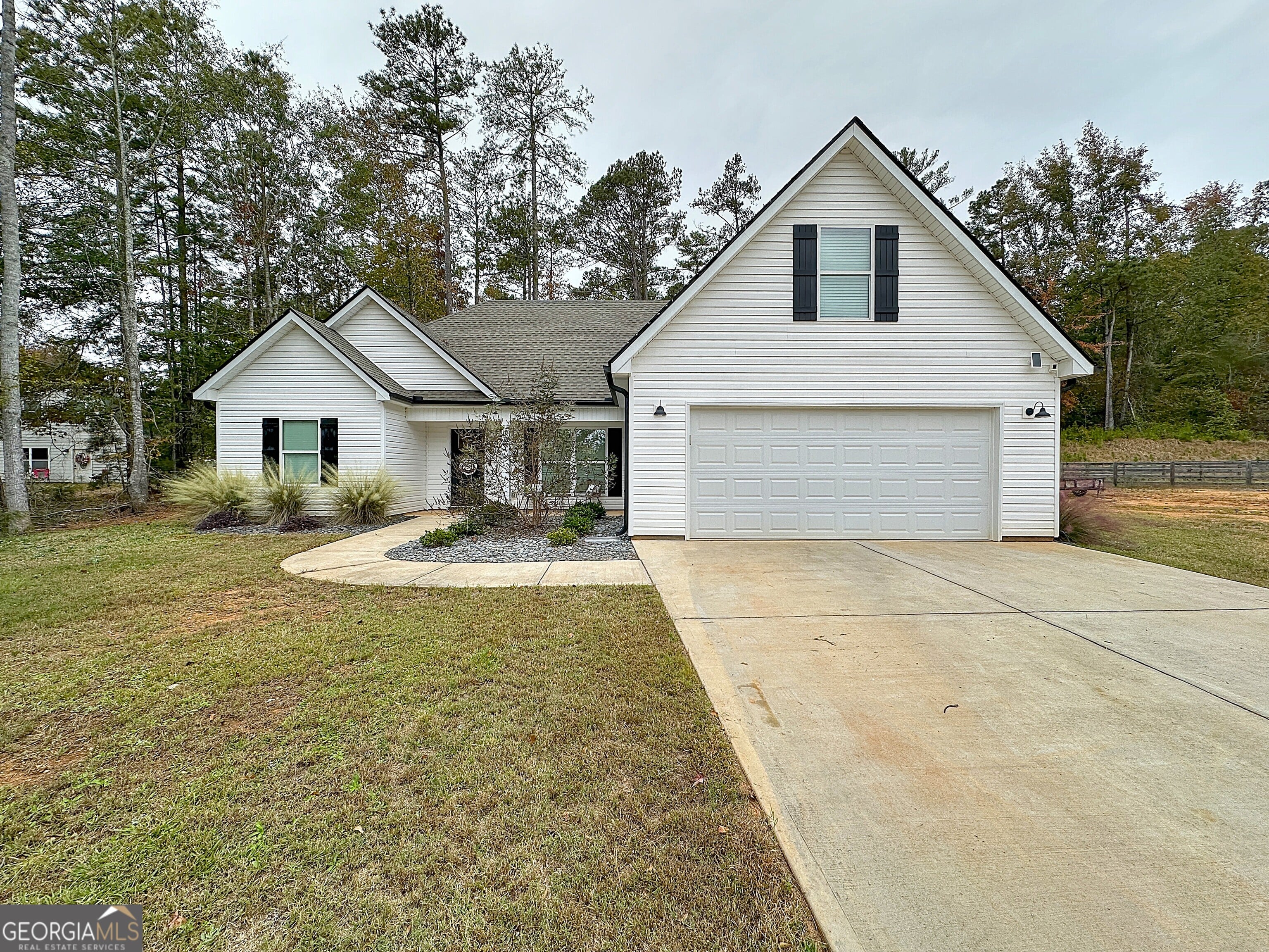 474 Waterview Dr, LaGrange, GA 30240