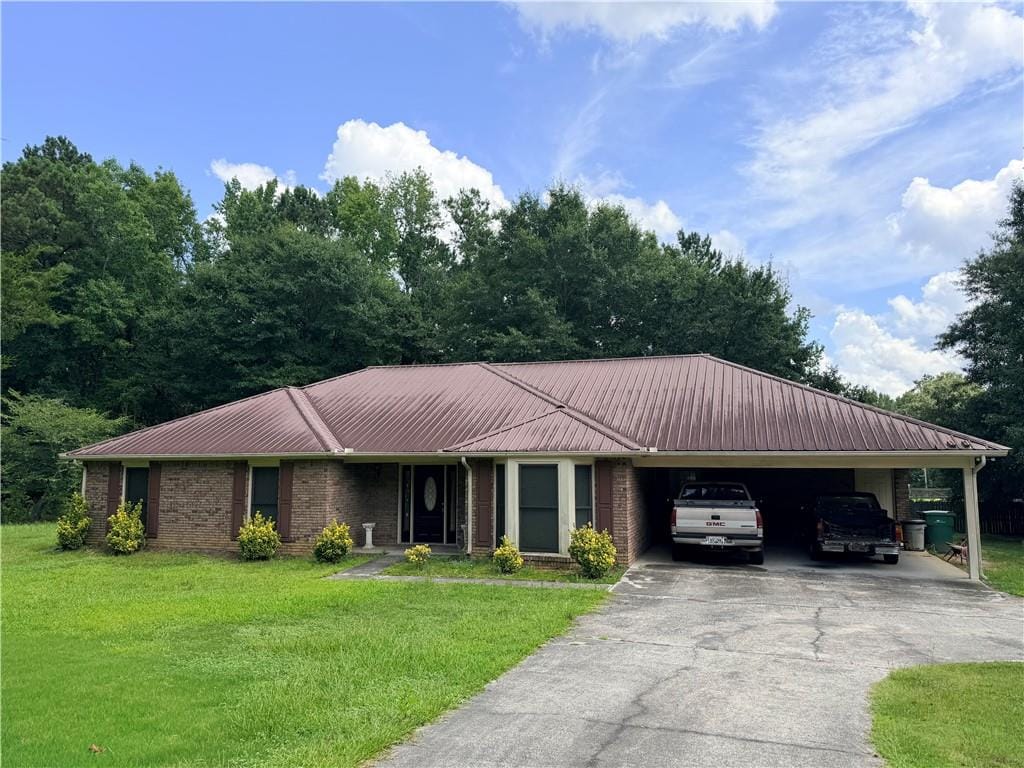 2566 Lamb Rd, Smiths Station, AL 36877