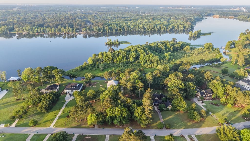 1206 River Pointe Dr, Albany, GA 31701