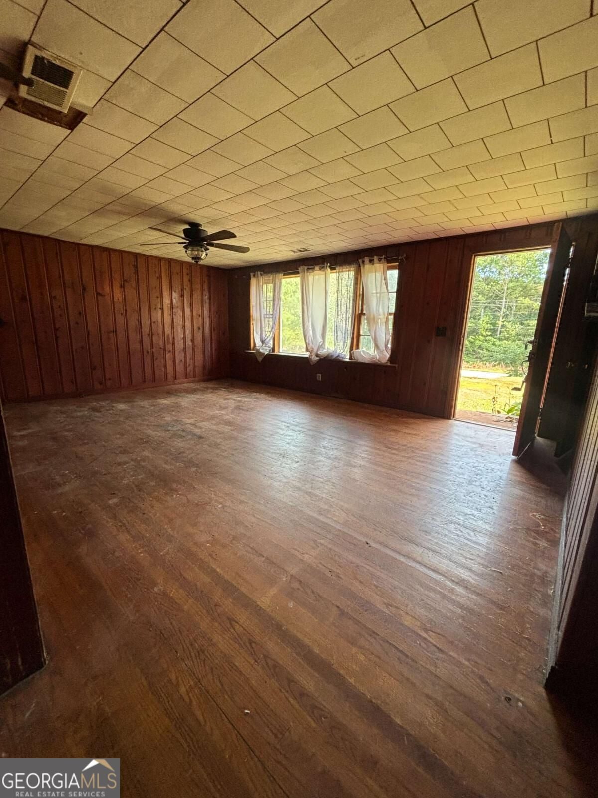 3658 W Point Rd, LaGrange, GA 30240