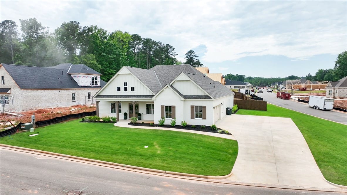 1311 Hidden Lks Dr, Opelika, AL 36801