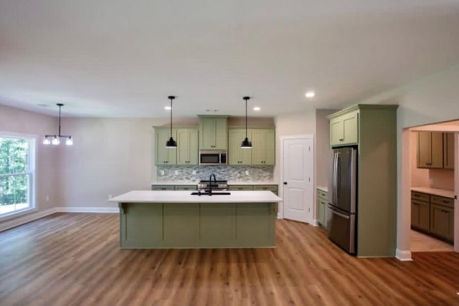 476 Tarver Rd, Seale, AL 36875