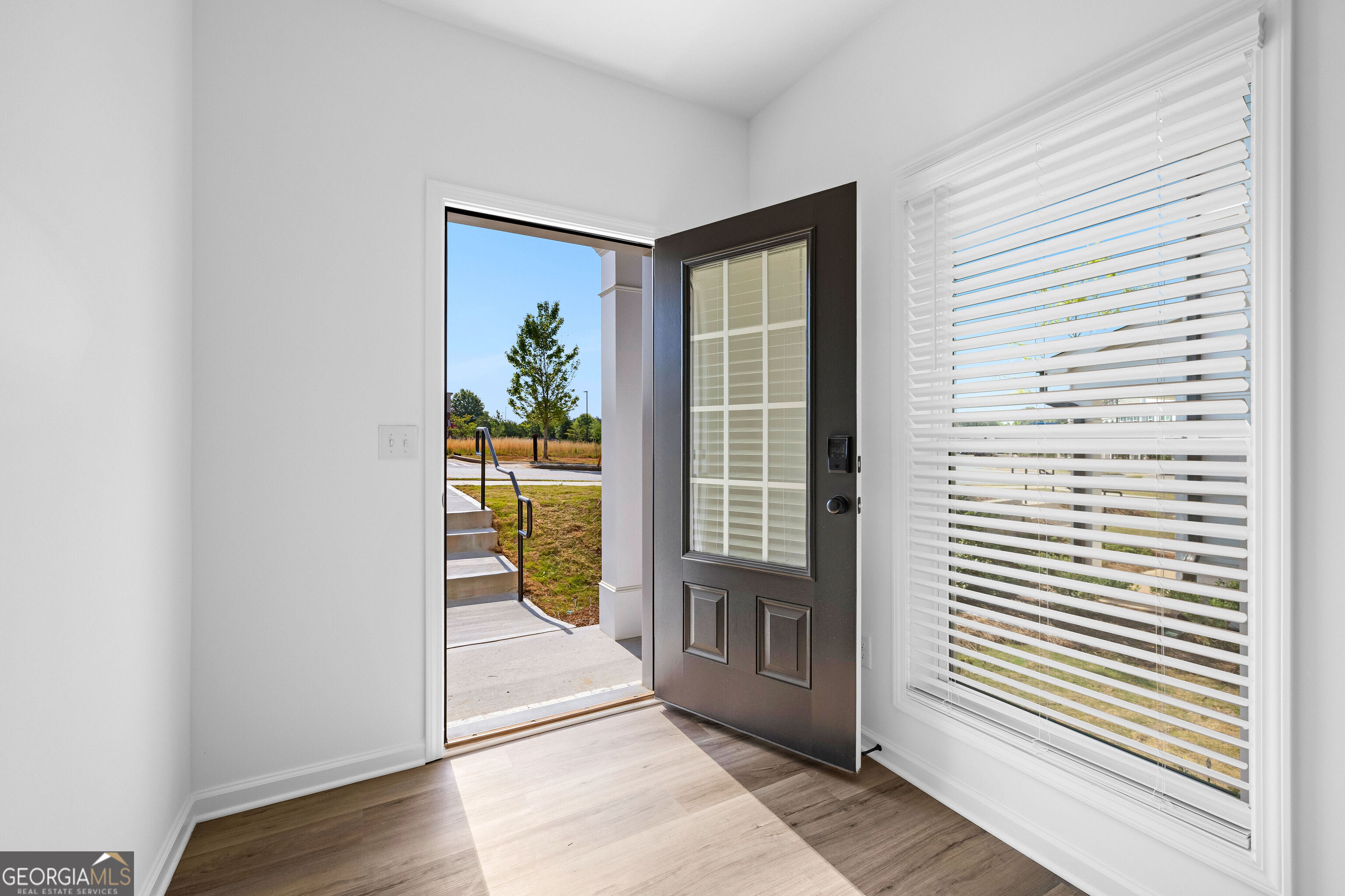 10 Mercury Ln #28, Newnan, GA 30265