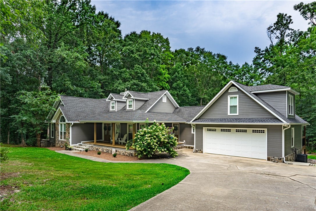 513 Lee Rd 601, Phenix City, AL 36870