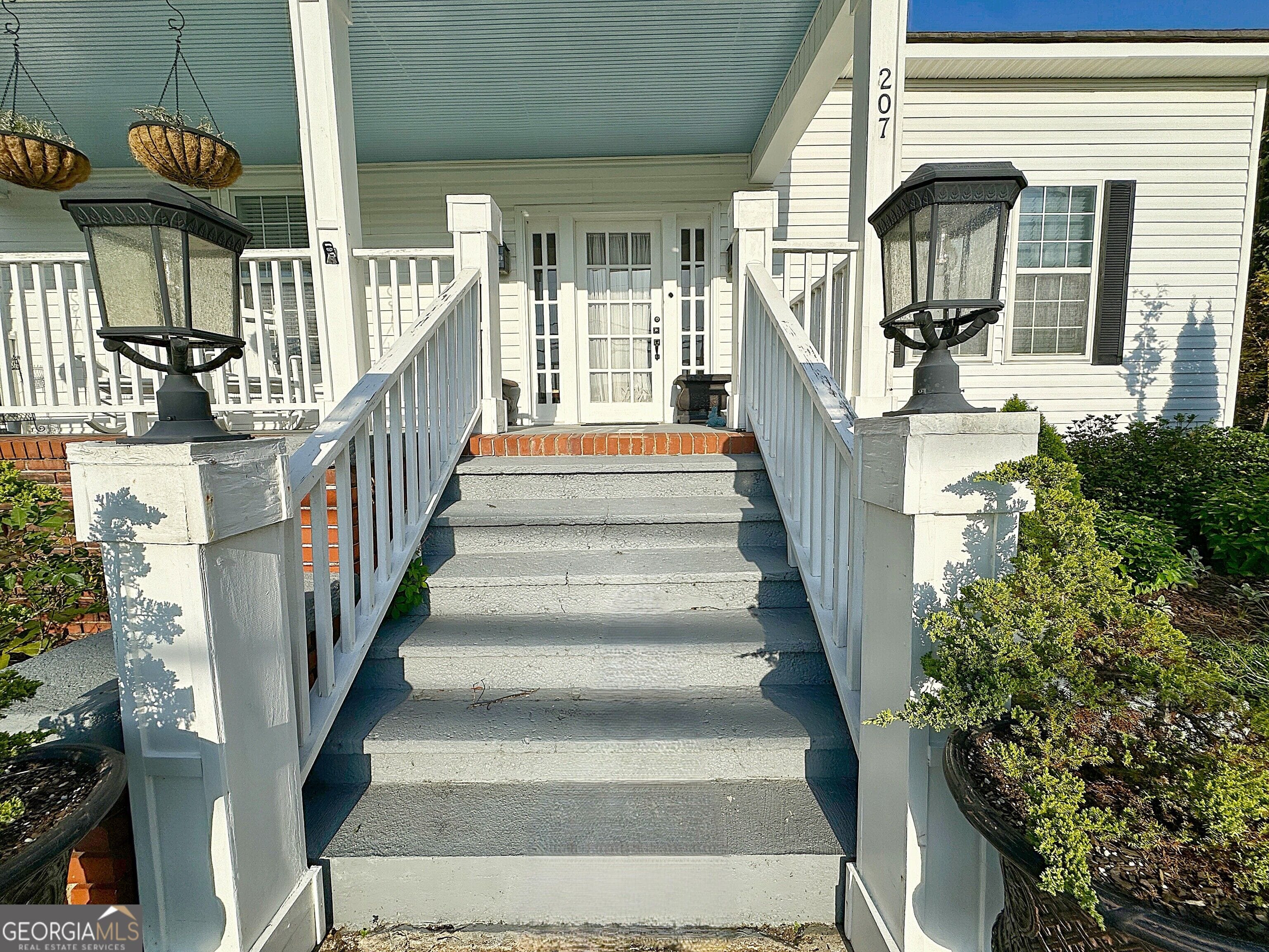207 College St, Hogansville, GA 30230
