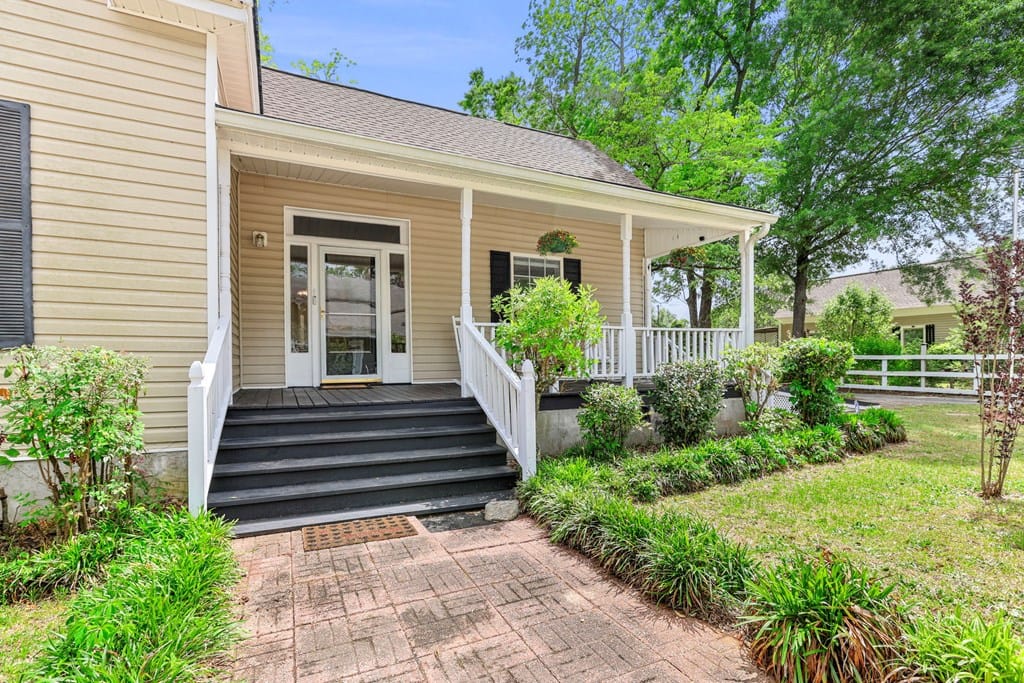 18256 Main St, Woodbury, GA 30293, USA