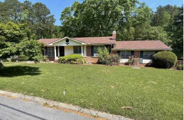 1508 N 15th Dr, Lanett, AL 36863