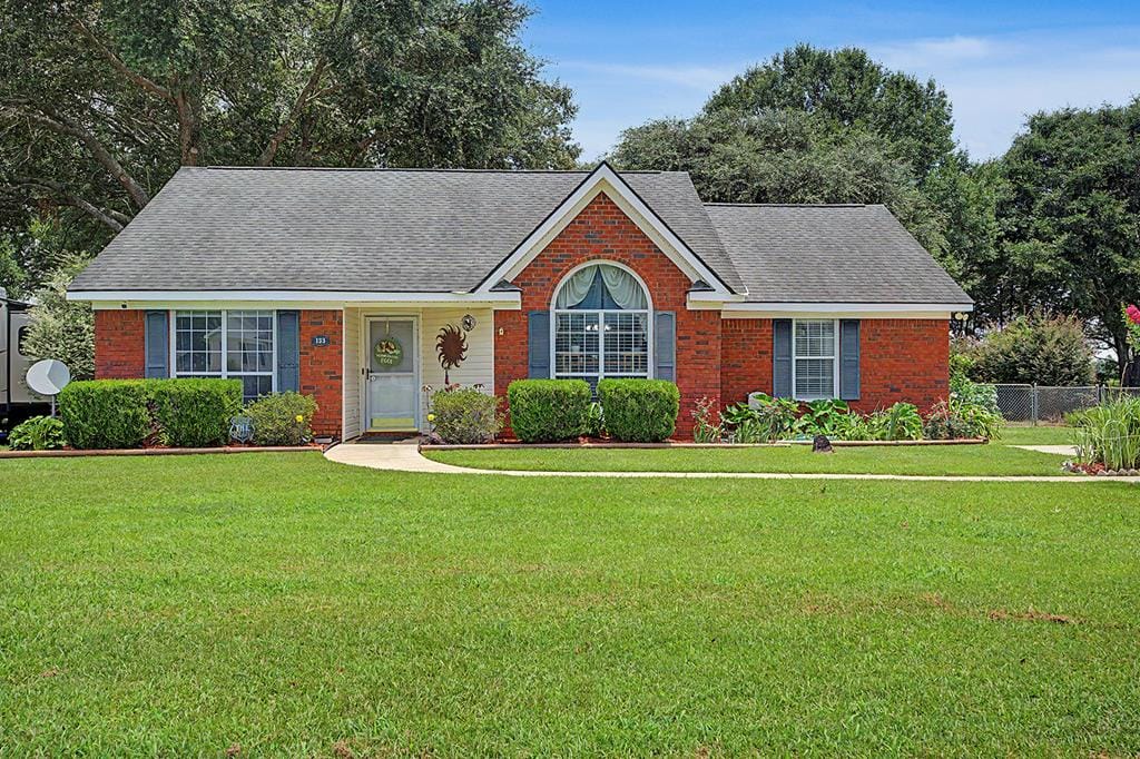 133 Long Pine Dr, Leesburg, GA 31763
